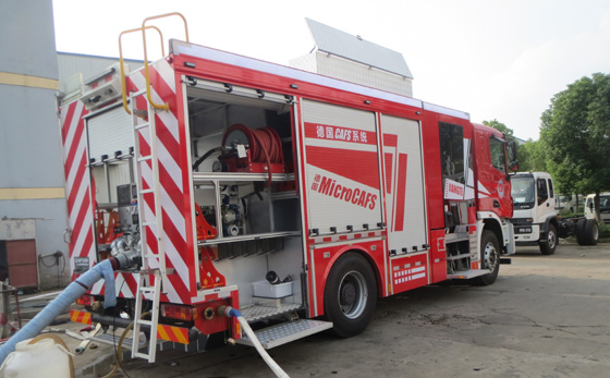 AP40型壓縮空氣泡沫消防車 AP40型壓縮空氣泡沫消防車