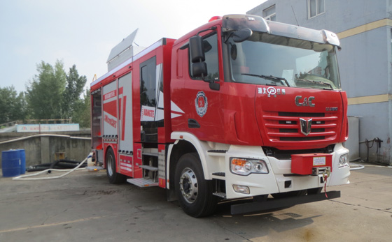AP40型壓縮空氣泡沫消防車 AP40型壓縮空氣泡沫消防車