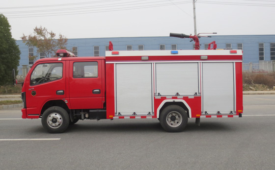 東風(fēng)3噸水罐消防車 東風(fēng)3噸水罐消防車