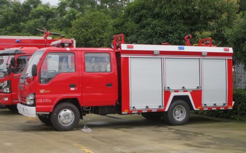 五十鈴2噸泡沫消防車 五十鈴2噸泡沫消防車