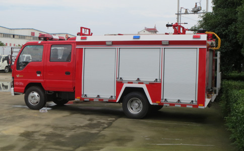 五十鈴2噸泡沫消防車 五十鈴2噸泡沫消防車