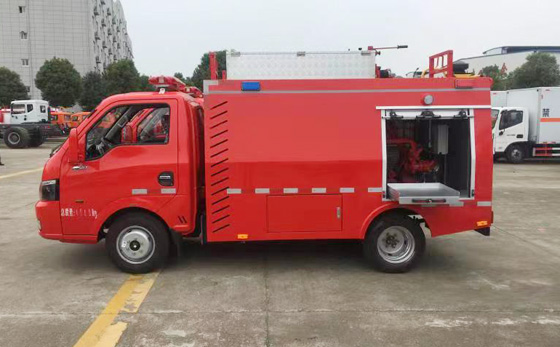 湖北江南農(nóng)村微型消防車問世 湖北江南農(nóng)村微型消防車問世
