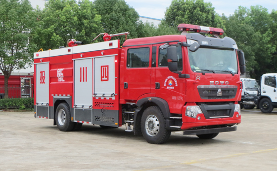 �������ϸɷ���ĭˮ(li��n)������܇�M��ԭ��������